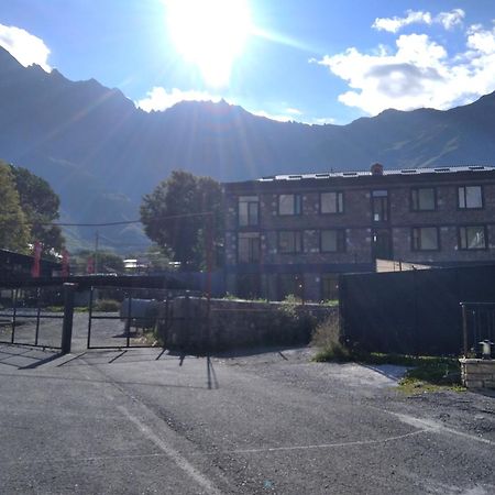 Hotel Aia Kazbegi Zewnętrze zdjęcie