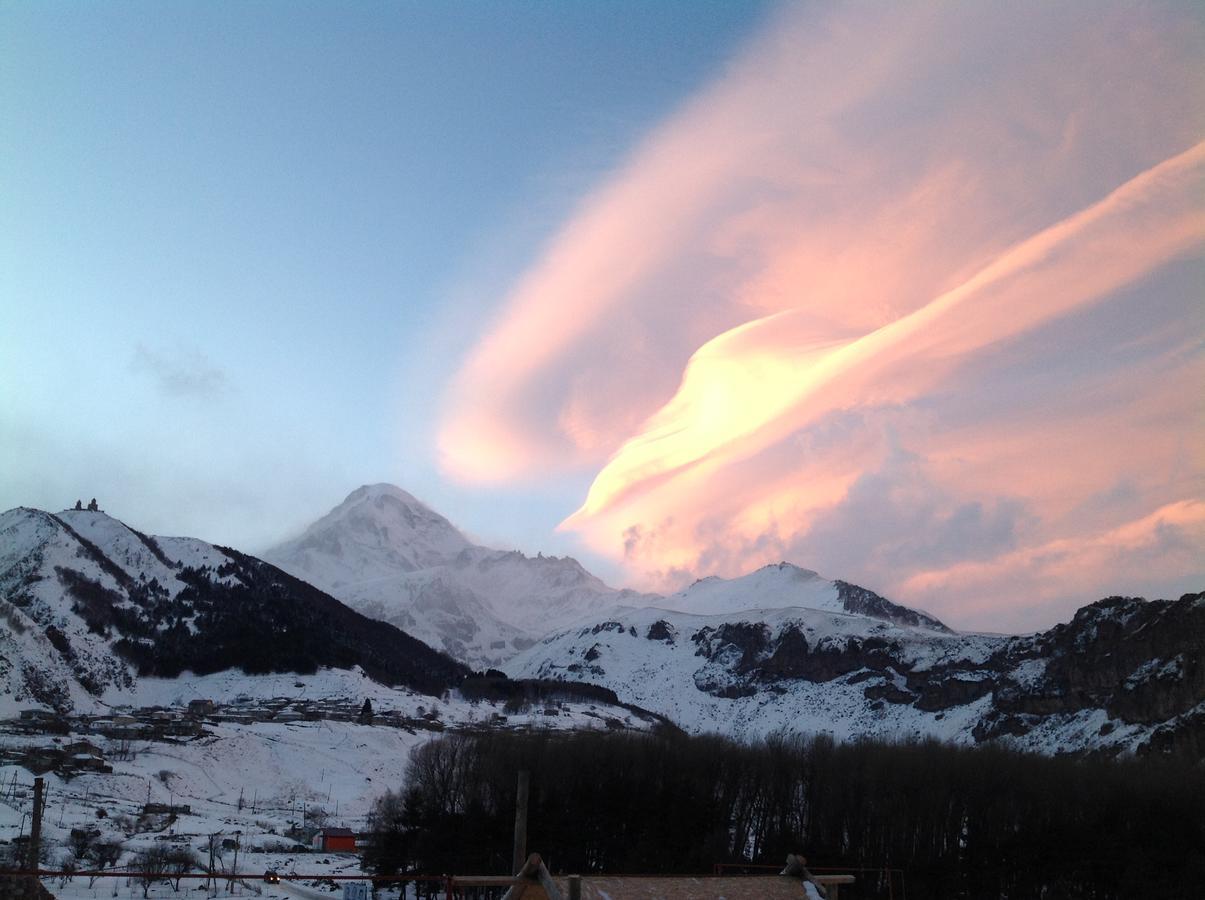 Hotel Aia Kazbegi Zewnętrze zdjęcie